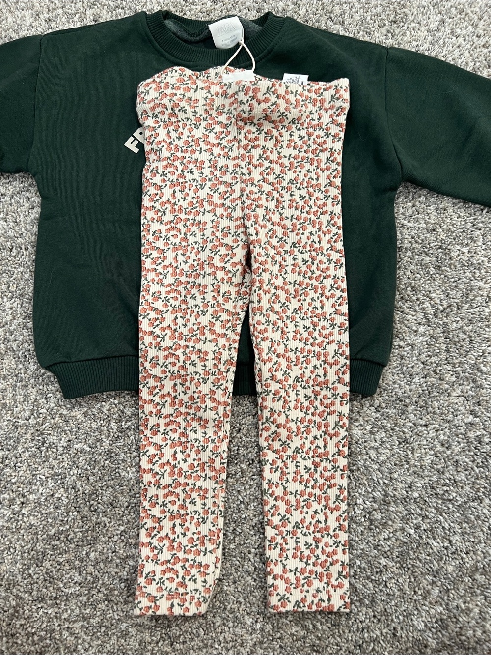 Zara Set - Picture 3 of 6